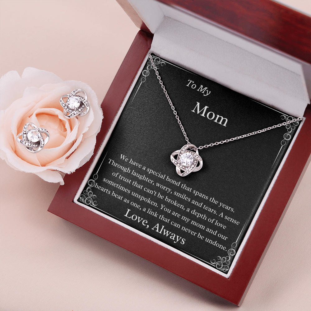 To My Mom A Special Bond Luxury Necklace And Earring Set